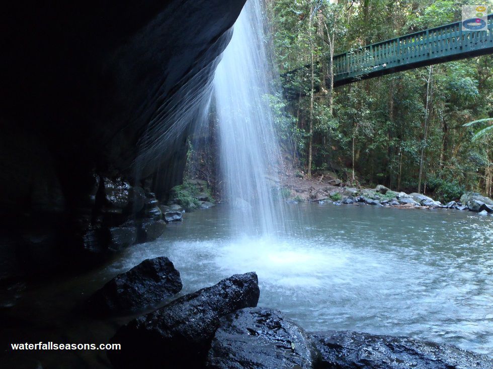 Waterfall Seasons of Queensland - The Waterfall Guide